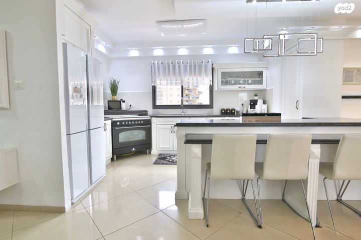 דירה, ש"י עגנון, אברמסקי, קרית אתא