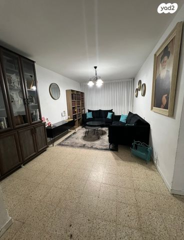 גיורא יוספטל 16