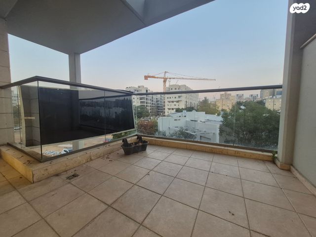 דירה, נחל שניר, עבר הירדן, קרית אונו