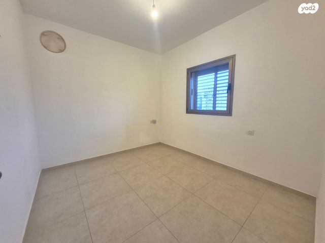 דירה, נחל שניר, עבר הירדן, קרית אונו