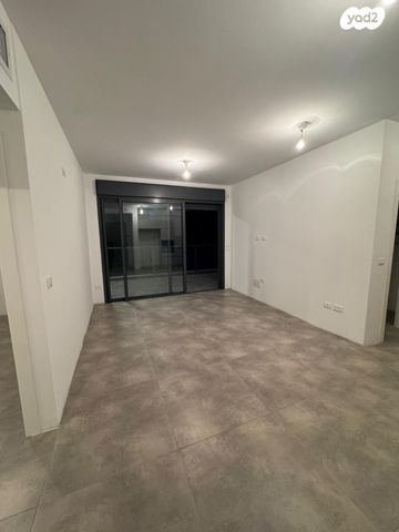 דירה, הר מירון, נווה ישראל, הרצליה