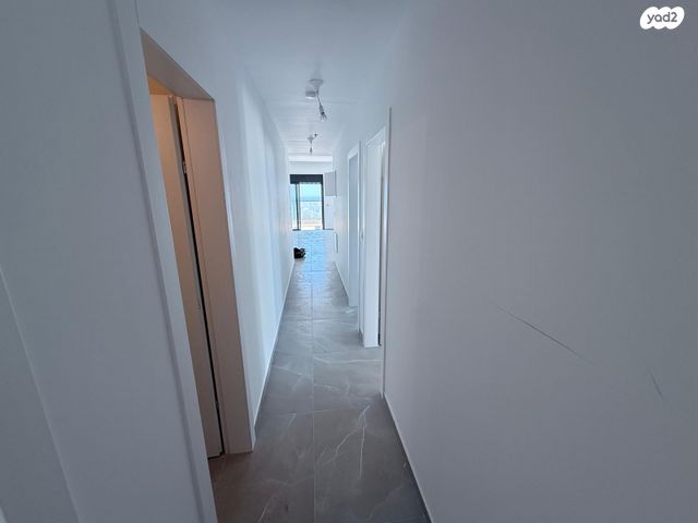 גג/ פנטהאוז, פתח תקווה 45, נתניה