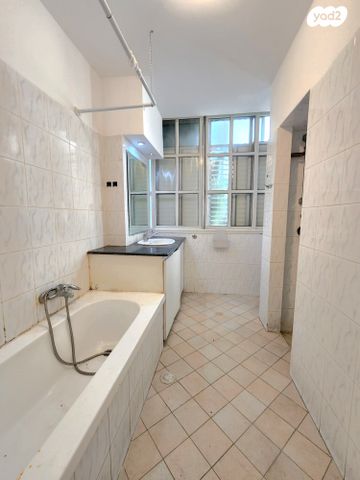 דירה, בר יוחאי, רמת גן