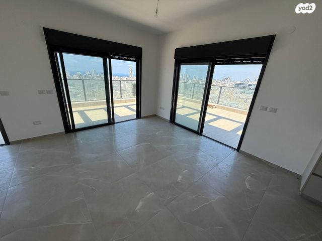 גג/ פנטהאוז, פתח תקווה 45, נתניה