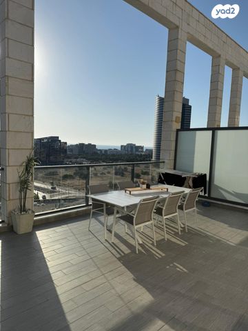 גג/ פנטהאוז, נוי 6, מת"מ, נאות פרס, חיפה