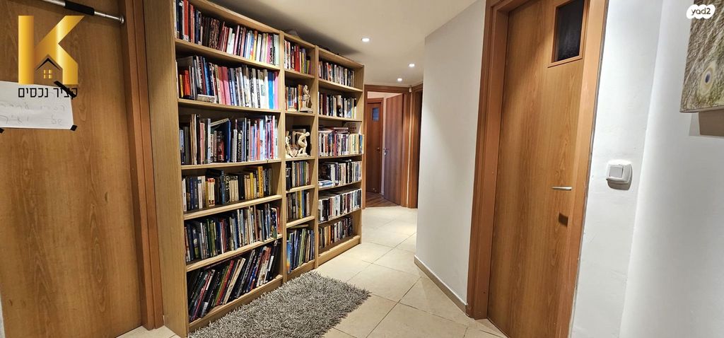 גג/ פנטהאוז, סתיו, מגדיאל, הוד השרון