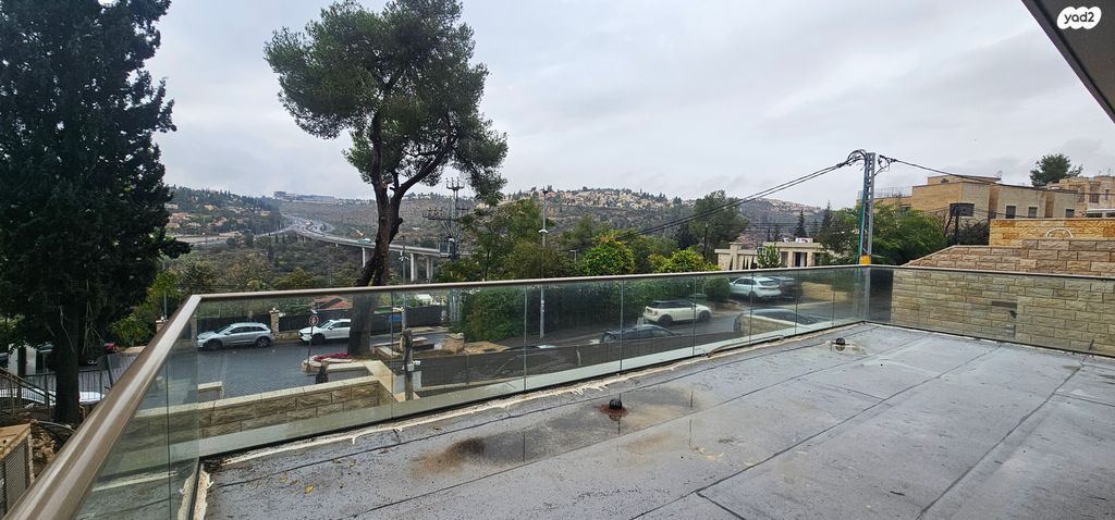 דירה, המתנחלים בהר, רמת מוצא, ירושלים