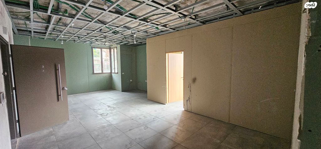 דירה, המתנחלים בהר, רמת מוצא, ירושלים