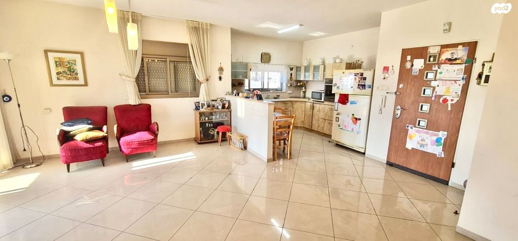 דירה, מקור ברוך, קרית אתא