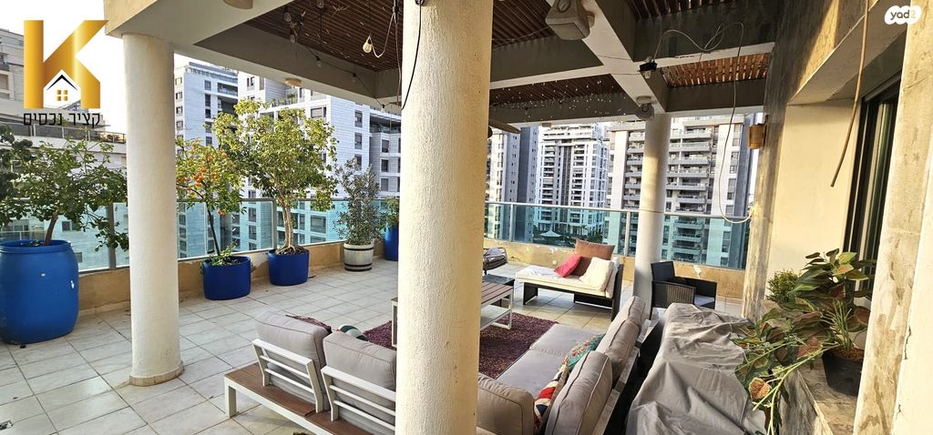 גג/ פנטהאוז, מגדיאל, הוד השרון