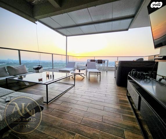 גג/ פנטהאוז, צמרות המושבה, באר יעקב