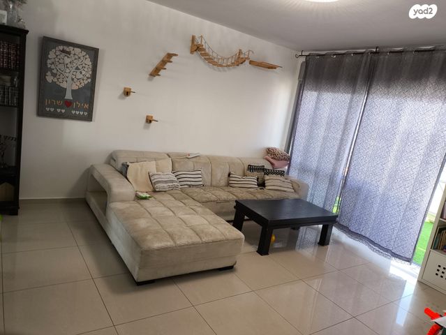 שקמים ואגמים