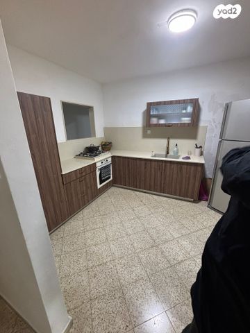 אייזיק חריף 