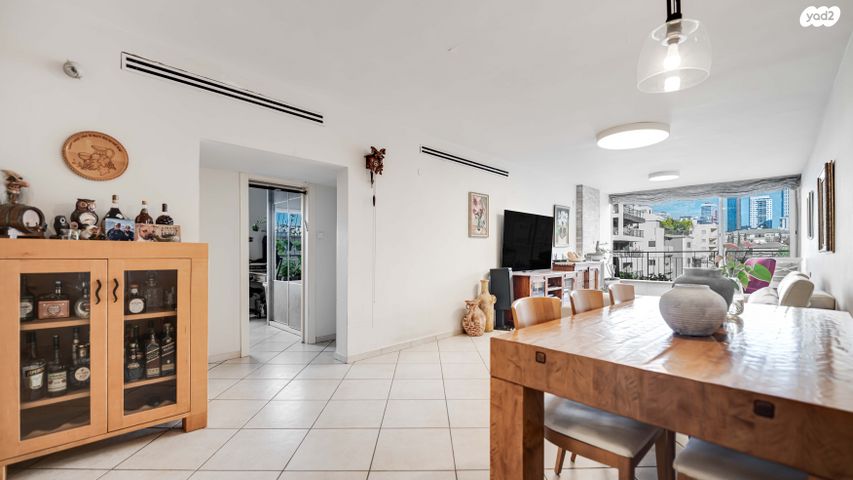 דירה, שקדיה, שכונת גפן, רמת גן