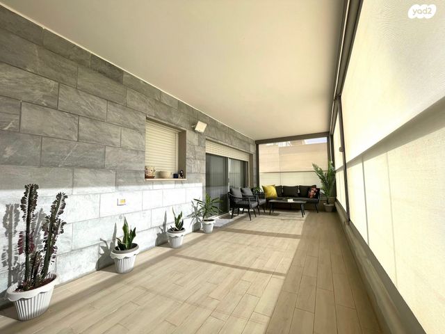 דירת גן, גבעת מכוש, כרמיאל