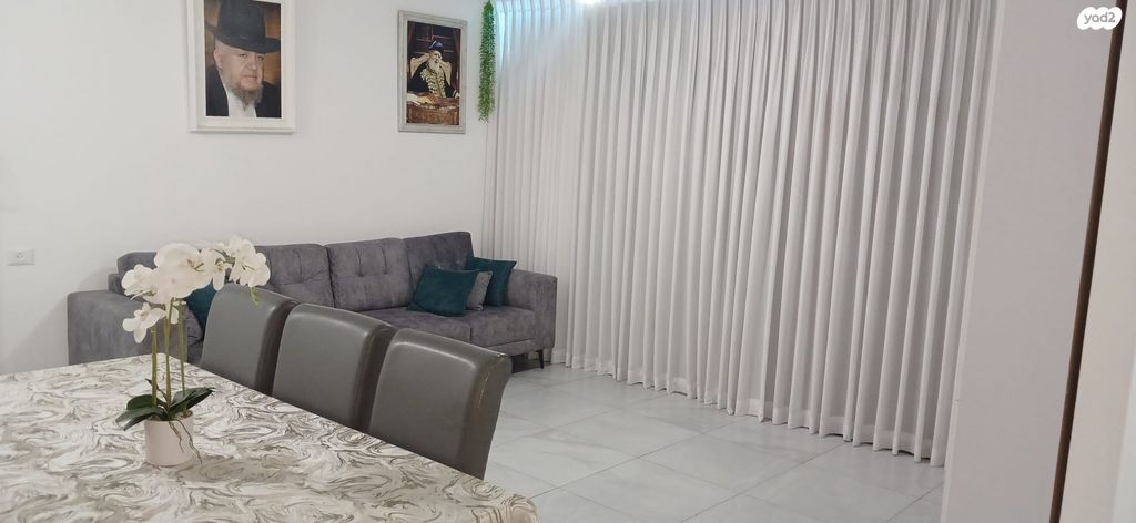 דירה, יוסף אבו, נתיבות מערב, נתיבות