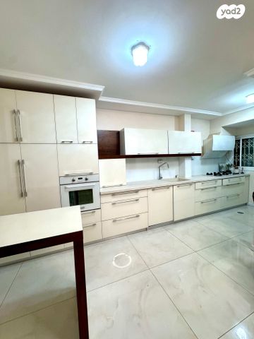 שרה ואהרון אהרונסון 