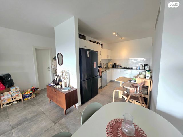 דירה, קרית שז"ר, רעננה