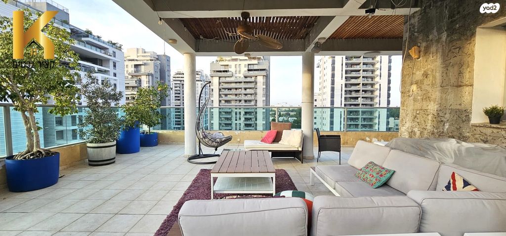 גג/ פנטהאוז, מגדיאל, הוד השרון