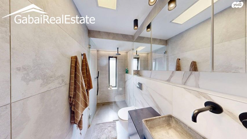 דירה, אלעזר המודעי, המושבה היוונית, ירושלים