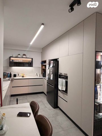 דירה, דרך ארץ, עיר היין, אשקלון