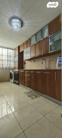 דירה, מדרחוב הנביאים 1, רובע י', אשדוד