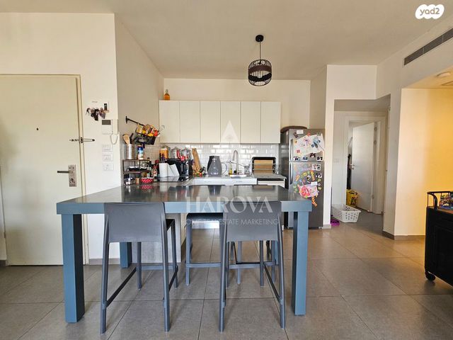 דירה, אברהם אבן שושן, צפון יפו, המושבה האמריקאית-גרמנית, תל אביב יפו