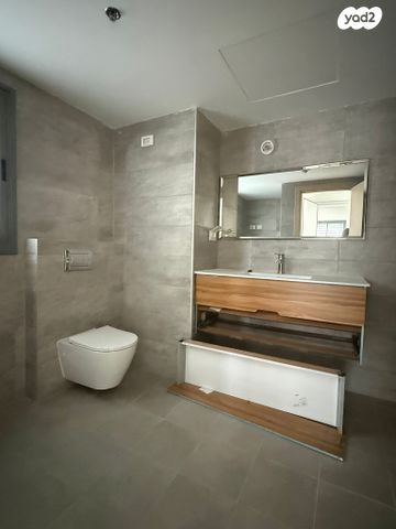 דירה, יעקב פיכמן, קרית אילון, חולון