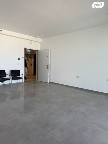 דירה, יעקב פיכמן, קרית אילון, חולון