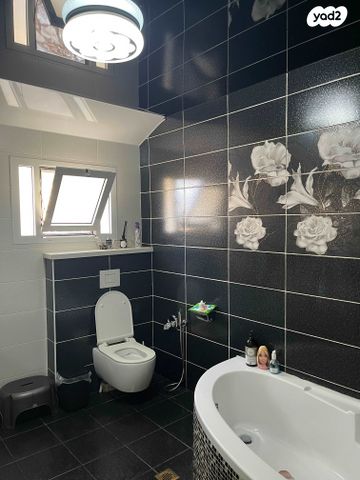 בית פרטי/ קוטג', שוהם 38, מעלות תרשיחא