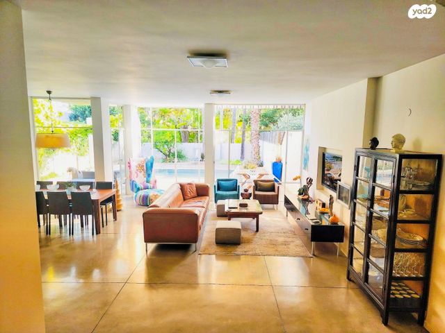 בית פרטי/ קוטג', קרית יערים, רמת השרון