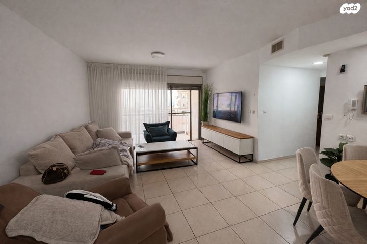 דירה, הפלמ"ח, נווה אליאס, טירת כרמל