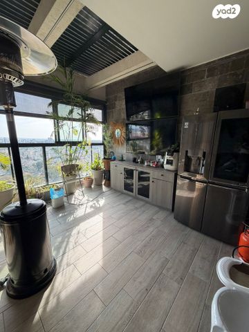 גג/ פנטהאוז, גאולה כהן, נאות פרס, רמלה