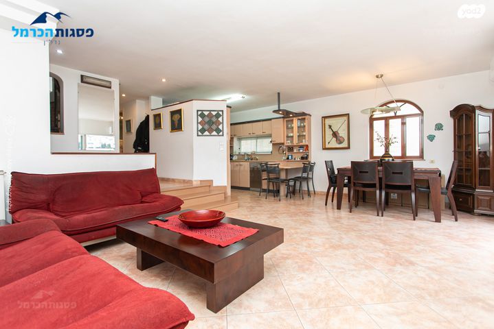 גג/ פנטהאוז, נורית, ורדיה, חיפה