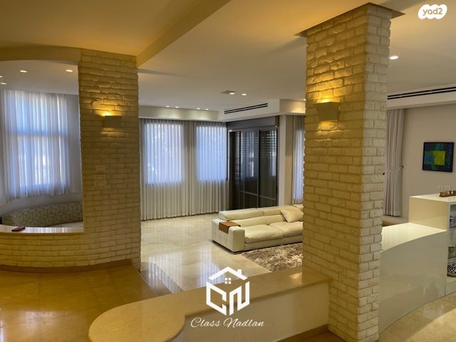 דו משפחתי, רמת חן, רמת גן