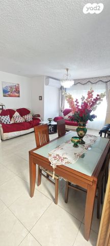 מדרחוב הנביאים 1