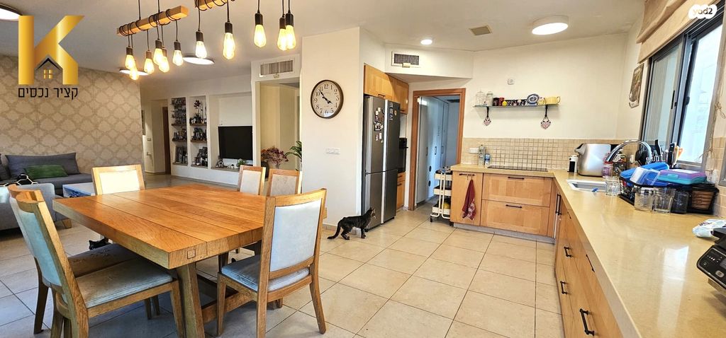 גג/ פנטהאוז, מגדיאל, הוד השרון