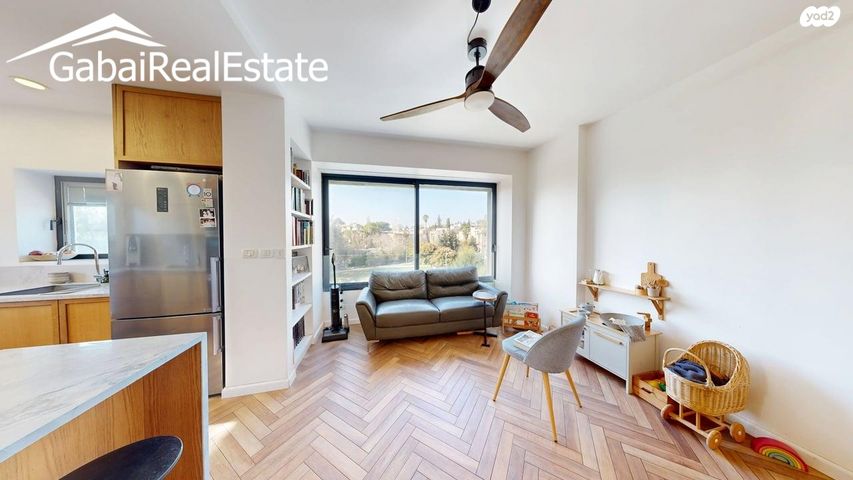 דירה, אלעזר המודעי, המושבה היוונית, ירושלים