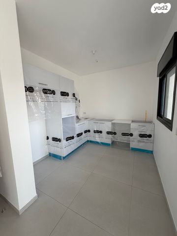 דירה, הנרייטה סולד, שעריה, פתח תקווה