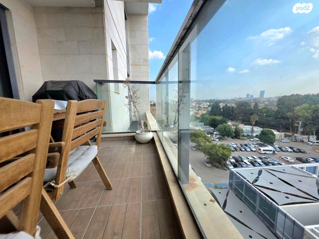 דירה, קרית שז"ר, רעננה