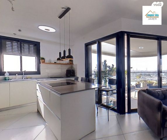 דירה, יצחק נבון, נאות אריאל שרון, קרית אונו