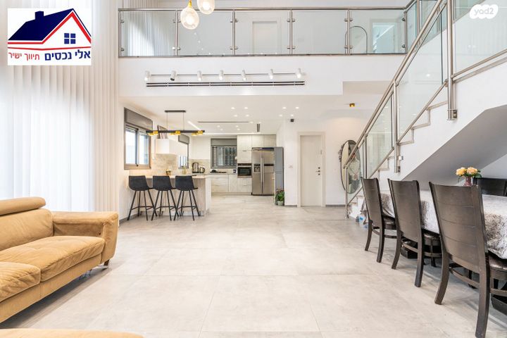 גג/ פנטהאוז, הקהילה, בצוותא, חריש