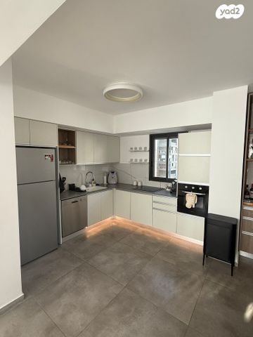 גג/ פנטהאוז, נוי 6, מת"מ, נאות פרס, חיפה