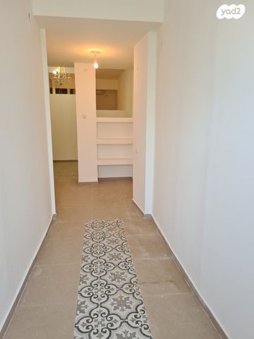 דירת גן, אל כניסה, חיפה