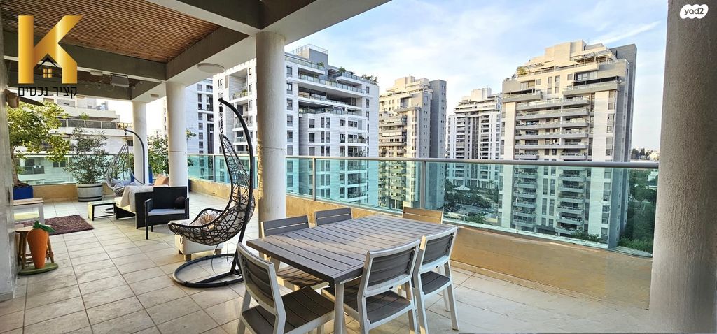 גג/ פנטהאוז, מגדיאל, הוד השרון