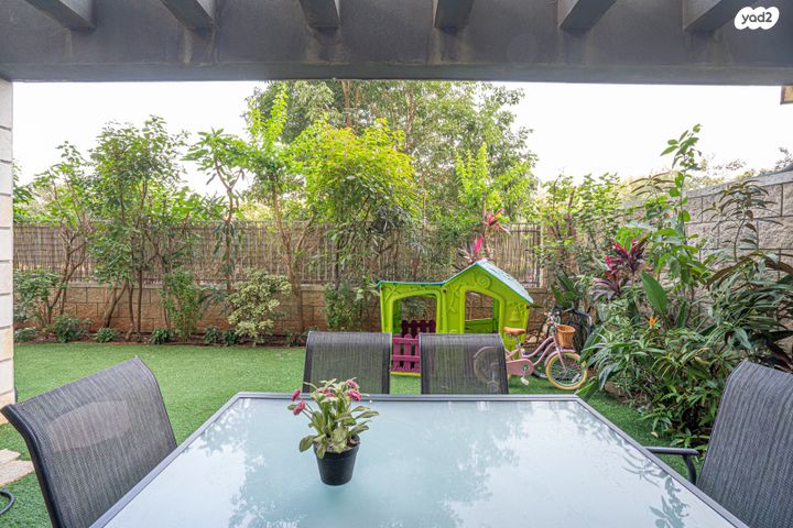 דירת גן, שלמה וחיה אנגל, כפר סבא הירוקה, כפר סבא