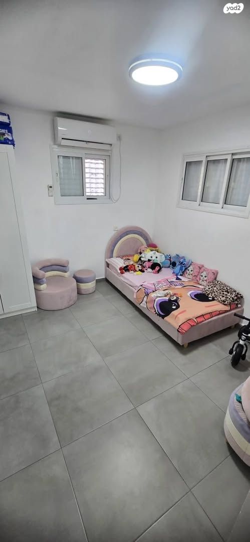 מגרשים, ירמיהו, נאות יהודית ונווה ארזים, חולון