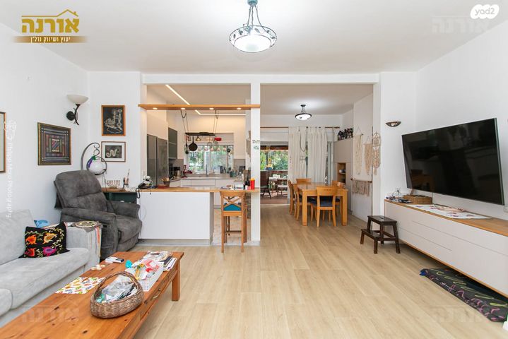 דירת גן, טשרניחובסקי, כרמל צרפתי, חיפה