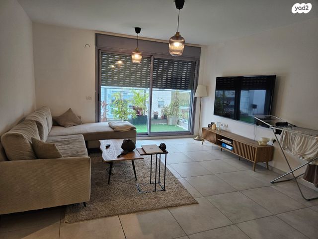 דירה, אהבת אדם, שרונה, כפר יונה