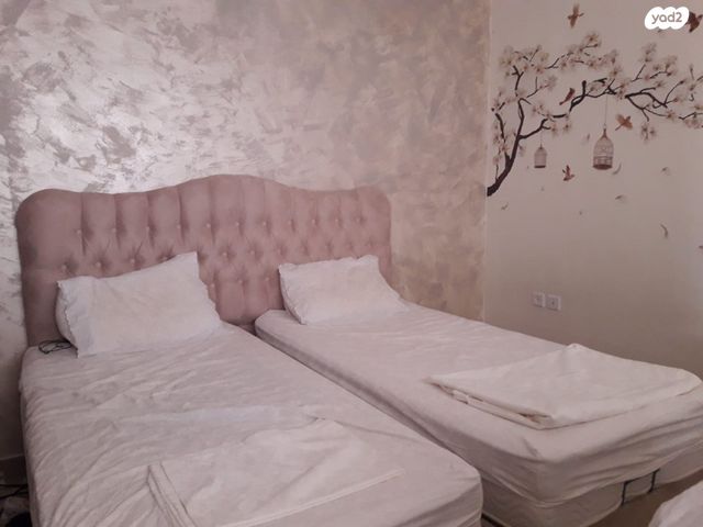 דירה, האיילות, אגן האיילות, גבעת זאב